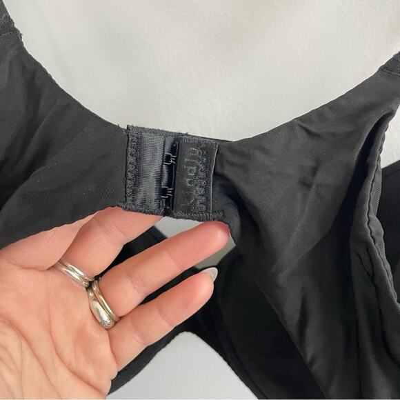 Kindly | Women’s Bra Black T-Shirt Bra 40002 Sustainable Tailored Full Coverage - Picture 9 of 10